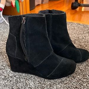 Toms Women's 9 Wedge Booties Boots Chocolate Brown Felt Flannel Fabric Zip Side